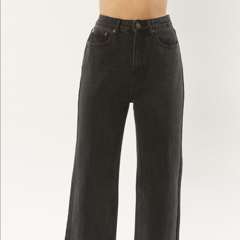Amuse Society Gabi Cropped Flare - Picture 2 of 3